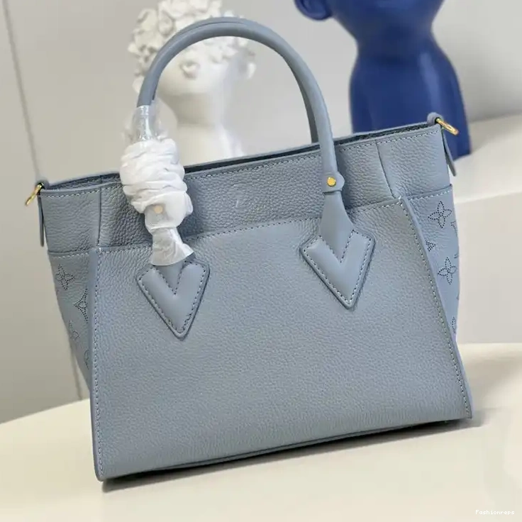 Fashionrepsfam ru LV Bag 2204YA0034 0717